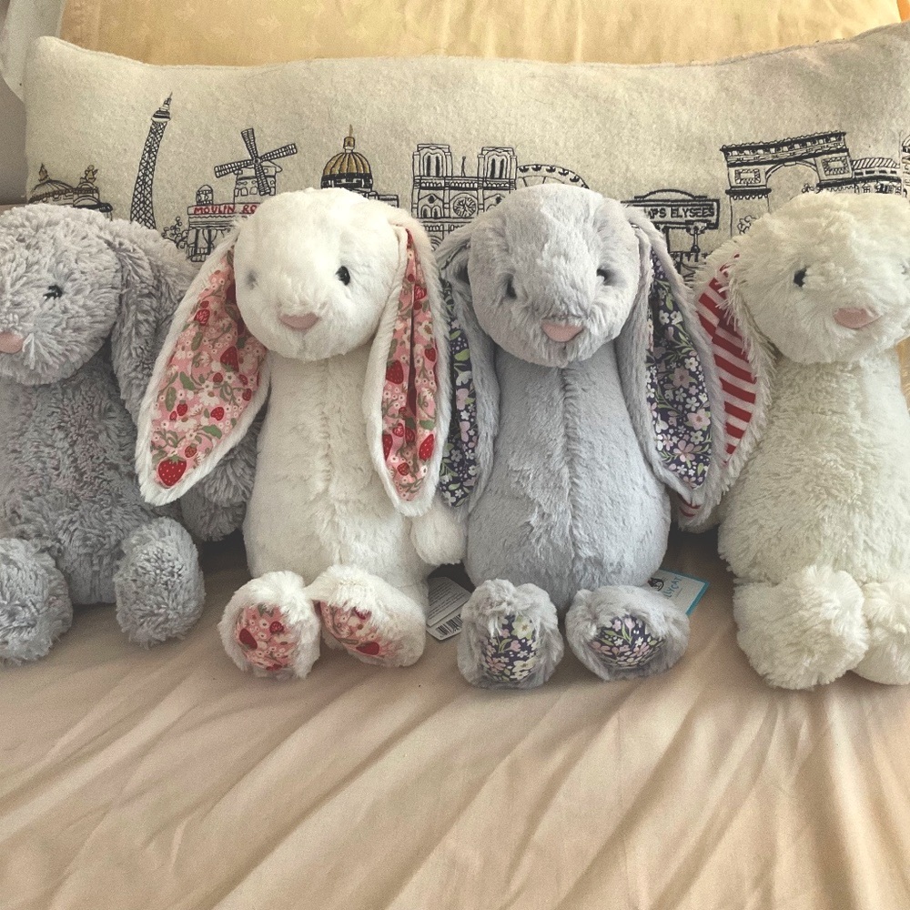 Jellycat Blossom Silver Bunny  “Bloom” NWT Medium Plushie